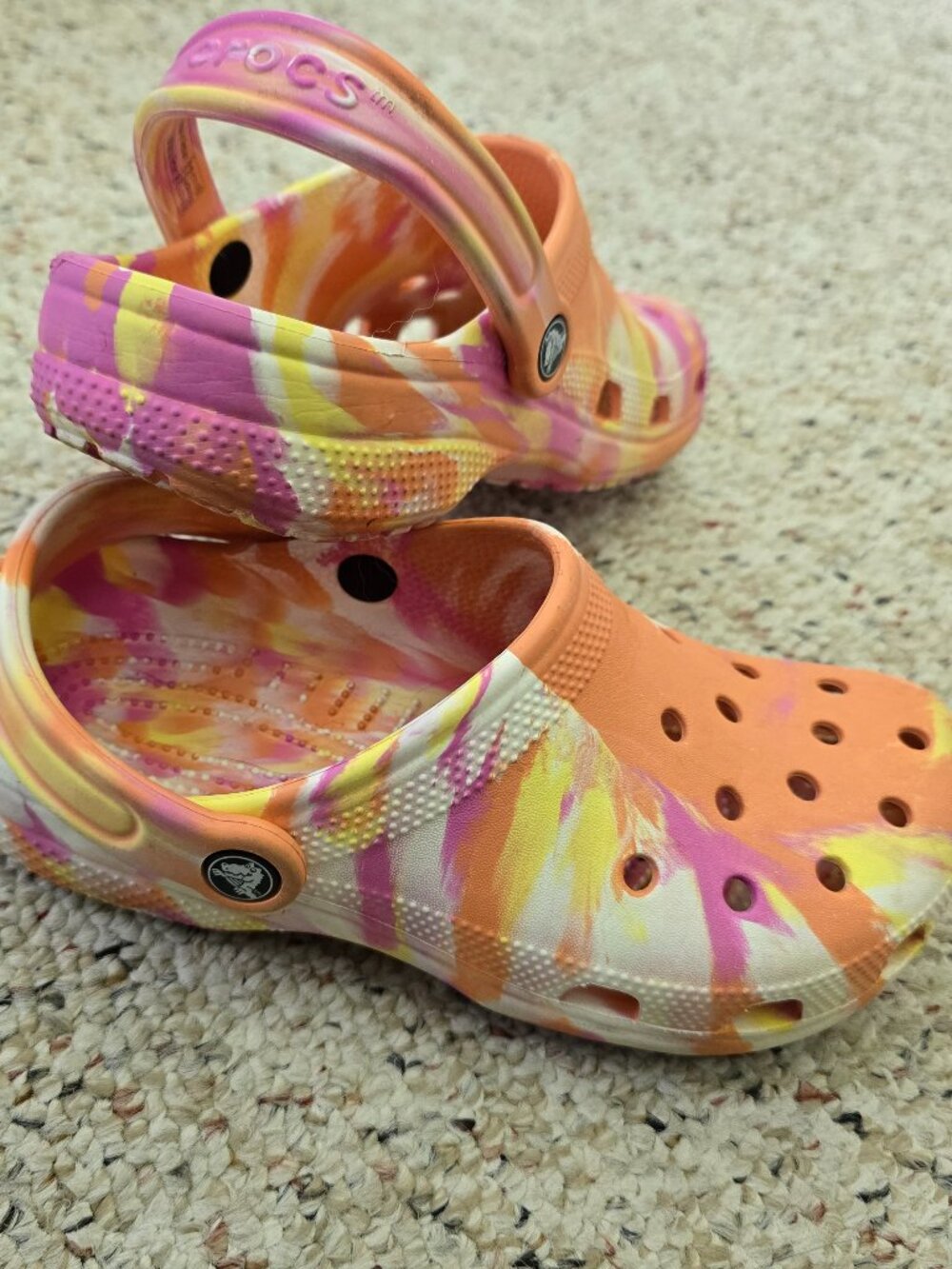 Crocs Classic Tie Dye Marbled Clogs Pink Orange Yellow Men 6 Women 8